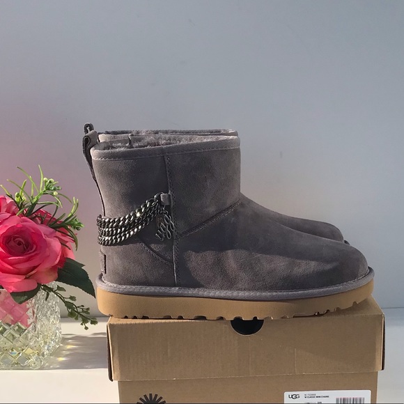 UGG Classic Mini Chains - Picture 4 of 10